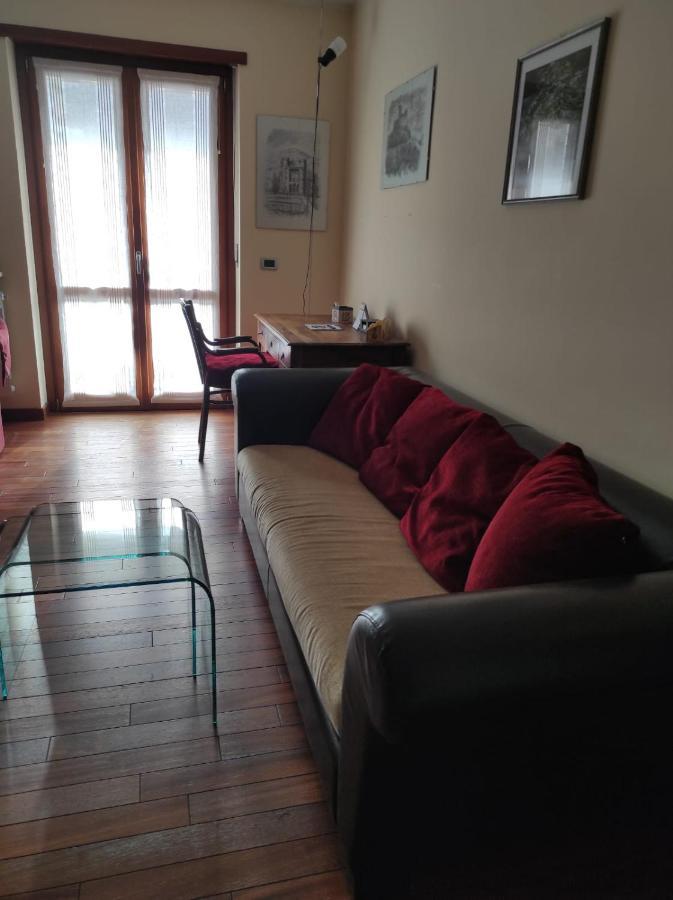 Ferienwohnung A Casa Di Nina Aosta Exterior foto